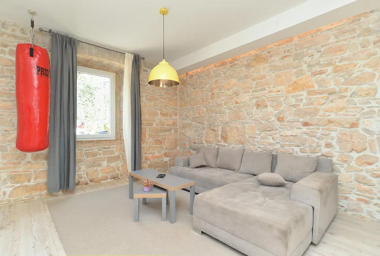 House Dragan 1231 Holiday home Pula