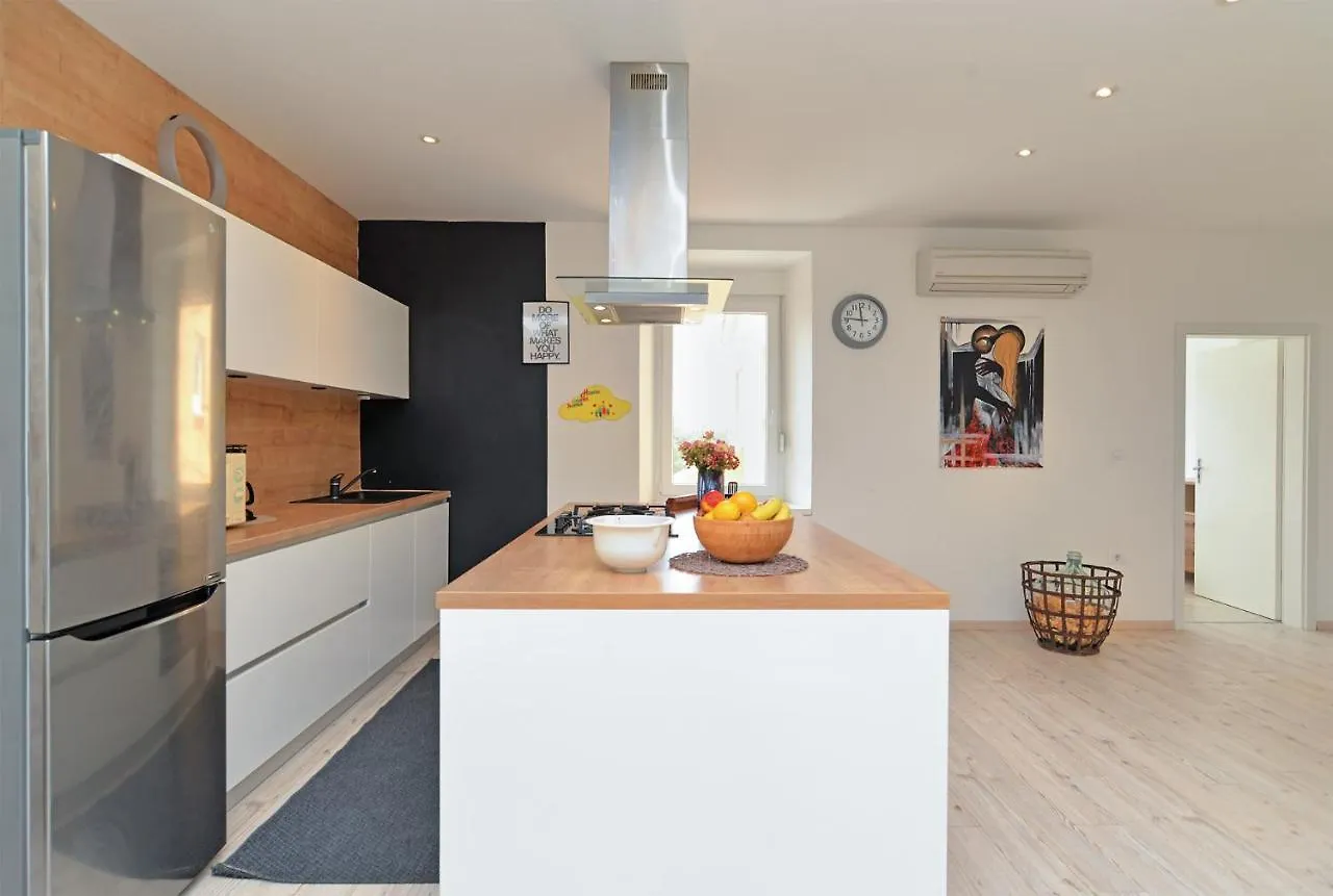 House Dragan 1231