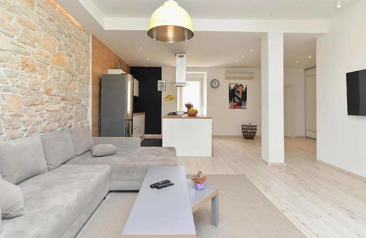 House Dragan 1231 Pula